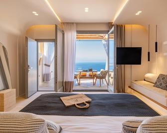 Santo Mine Oia Suites - Oia - Bedroom