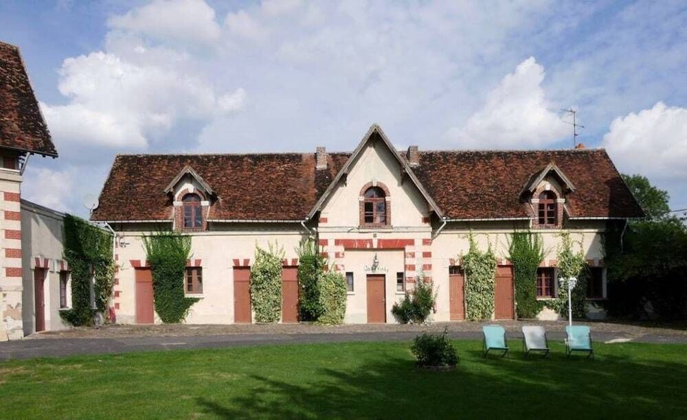 Chateau De La Plumasserie - Fontenay-Trésigny - Building