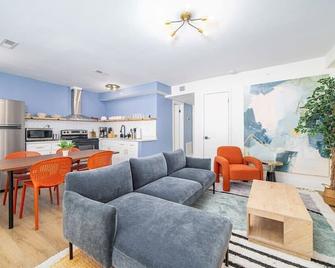 Sojourn's Harborage Pelican Suite - Norfolk - Pokój dzienny