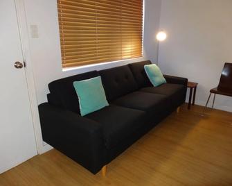 Archipelago Apartments Esperance - Esperance - Wohnzimmer