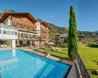 Hotel Heinrichshof - Lagundo - Pool