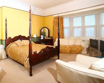 Meare Manor - Glastonbury - Bedroom