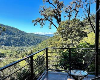 Hotel de Montaña El Pelicano - Herradura - Balcón