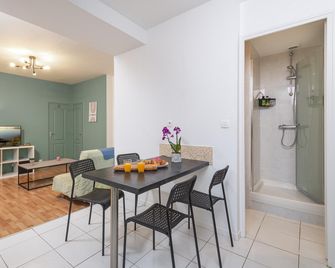Appart calme avec parking proche place Ney - Angers