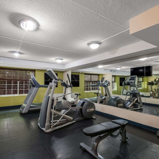 Gym view of Country Inn & Suites by Radisson, Fredericksburg S