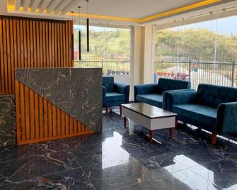 29 Eleven Bed and Breakfast - Patan - Salon