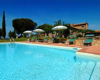 Agriturismo Montecchio - Semproniano - Басейн
