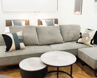 Urban Stay Shinjuku East - Tokyo - Vardagsrum