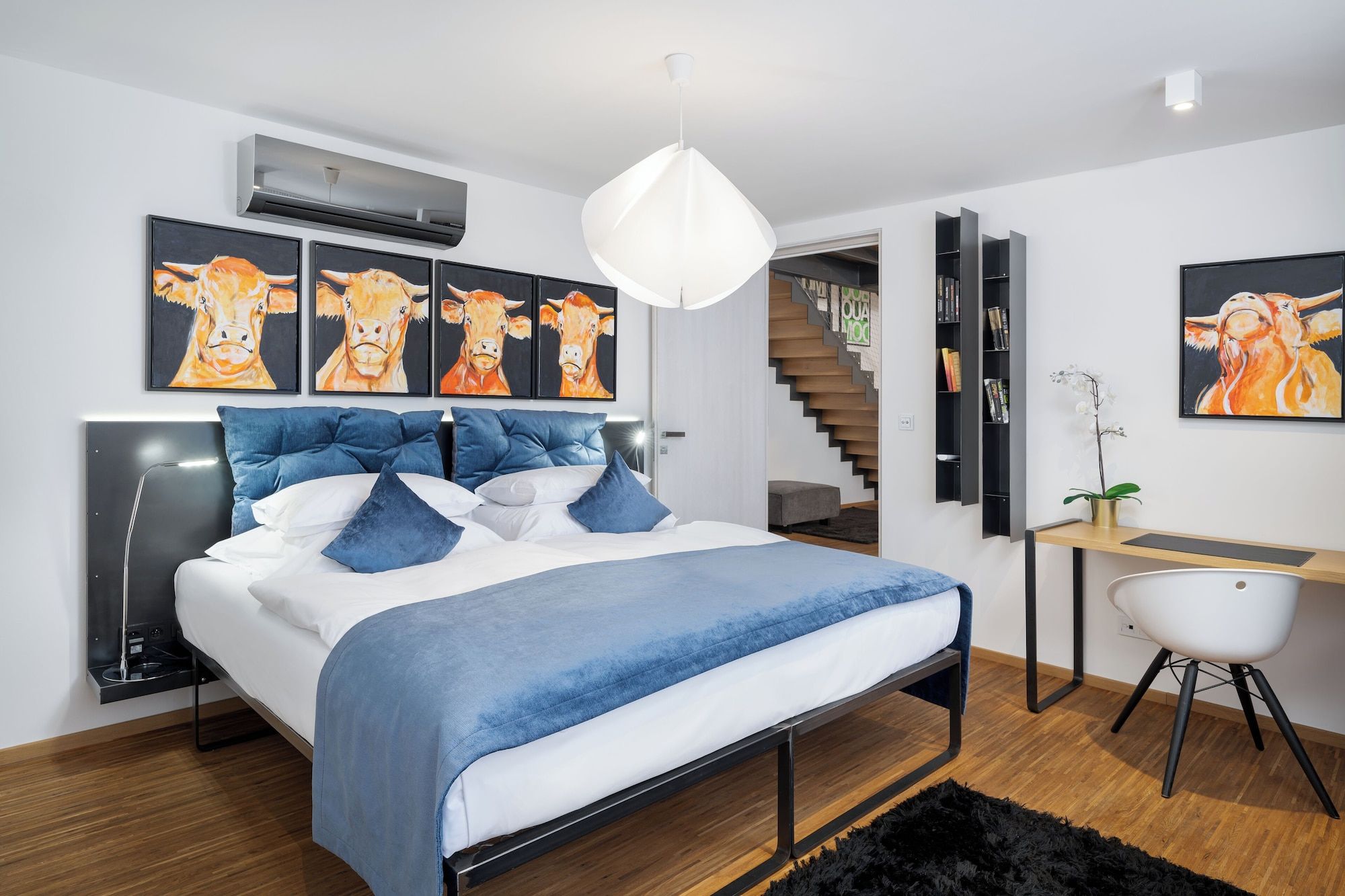 مووو داون تاون