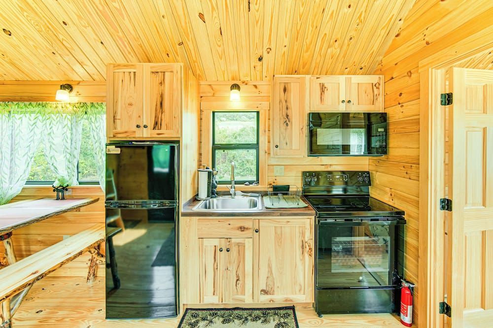 5 Mi to Susquehanna Boating! Secluded Log Cabin