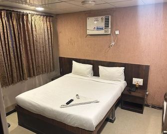 Lucky Service Apartments - Near Bkc - Mumbai - Bedroom