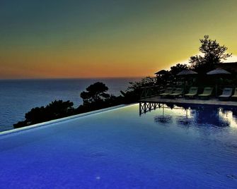 Olive Garden Kabak - Uzunyurt - Zwembad