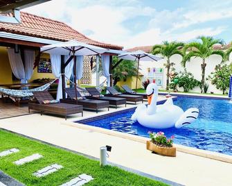Villa Paradise in Brazil - Praia de Guaratiba Prado-BA - Prado - Pool