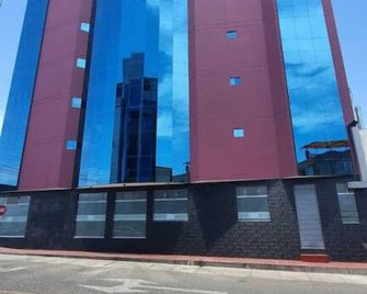 Hotel Platinium - Tacna - Gebäude