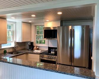 The Masthead Resort - Provincetown - Kitchen