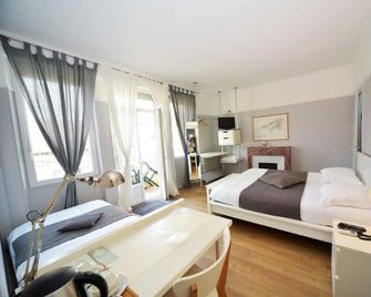 Hotel de Paris (Capdenac) - Capdenac-Gare - Bedroom
