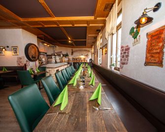 Hotel Perlach Allee by Blattl - Munchen - Restoran