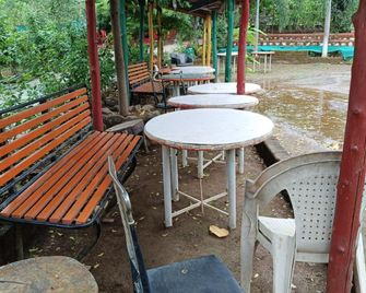 Vishranti Farm Neral - Neral - Patio