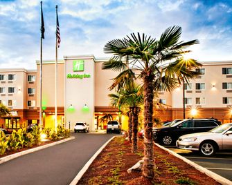 Holiday Inn Salem By IHG - Salem - Edifício