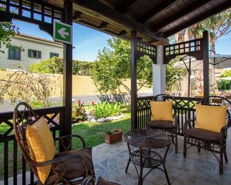 Hotel Villa Giada - Marina di Massa - Βεράντα