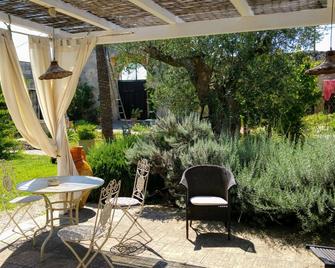 B&B Masseria Dei 12 Granai - Minervino di Lecce - Innenhof