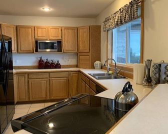 Pacific Panorama - 5 bedrooms + loft - Bandon - Keuken