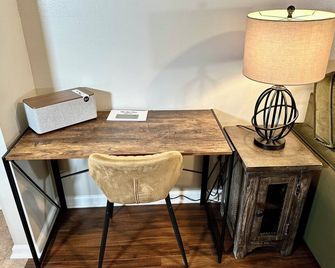 Pristine Elegance meets Chic Charm! - Tallahassee - Room amenity