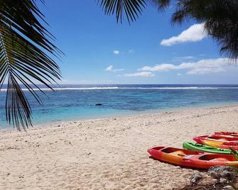 Crown Beach Resort & Spa - Rarotonga - Beach