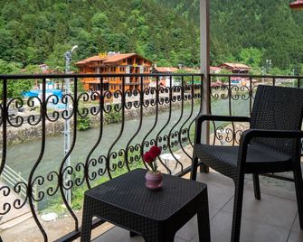 Kuzey Park Hotel - Uzungöl - Balcony