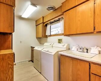 Yogi Bear's Jellystone Park Camp-Resort Wisconsin Dells - Wisconsin Dells - Cocina