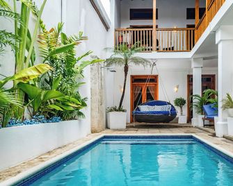Hotel Cafe Azul - León - Pool
