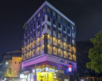 Metropolis Business Hotel - Panaji - Building