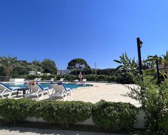 Ege Apartments - Yalikavak - Piscina
