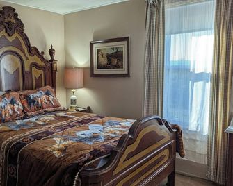 Come to my home Farmhouse. 4 bedrooms, WiFi, AC in McConnellsburg, Pa. - Harrisonville - Camera da letto