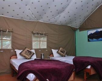 Natures Outpost Camps - Naggar - Bedroom