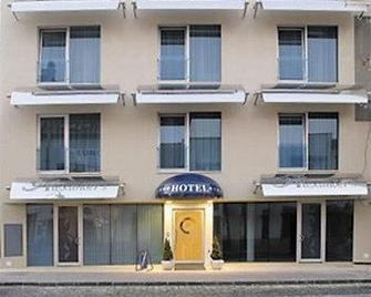 Hotel Alexander's - Nitra - Gebouw
