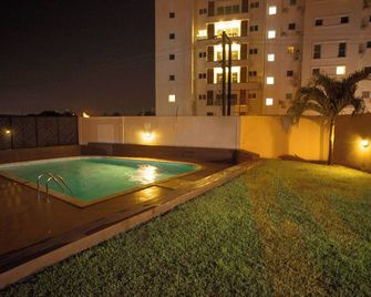 Accra Luxury Apartments at Clifton Place - Ashonman - Pool