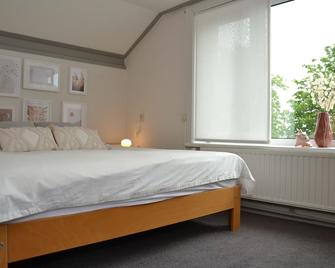 Gezellig - Lichtrijk - Modern - Guest House - IJzendijke - Habitación
