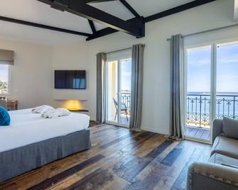 هوتل دو لا بلاج - سان-جان-دو-لوز - غرفة نوم