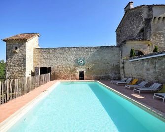 Castle near Agen with Shared Pool - Bon-Encontre - Pool