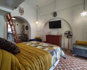 Terrazas de la Alameda - Panoramic Aparthotel by Lunian - Guanajuato - Bedroom