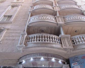 Beautiful sea side view near Montaza Palace and Miami Beach + local shopping - Alexandria - Budova