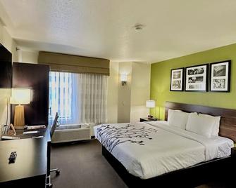 Sleep Inn & Suites Tulsa Central I-44 - Tulsa - Bedroom