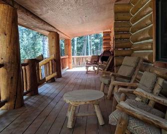 Beautiful Mountain Log Cabin\npets Allowed - Cimarron - Sala de estar