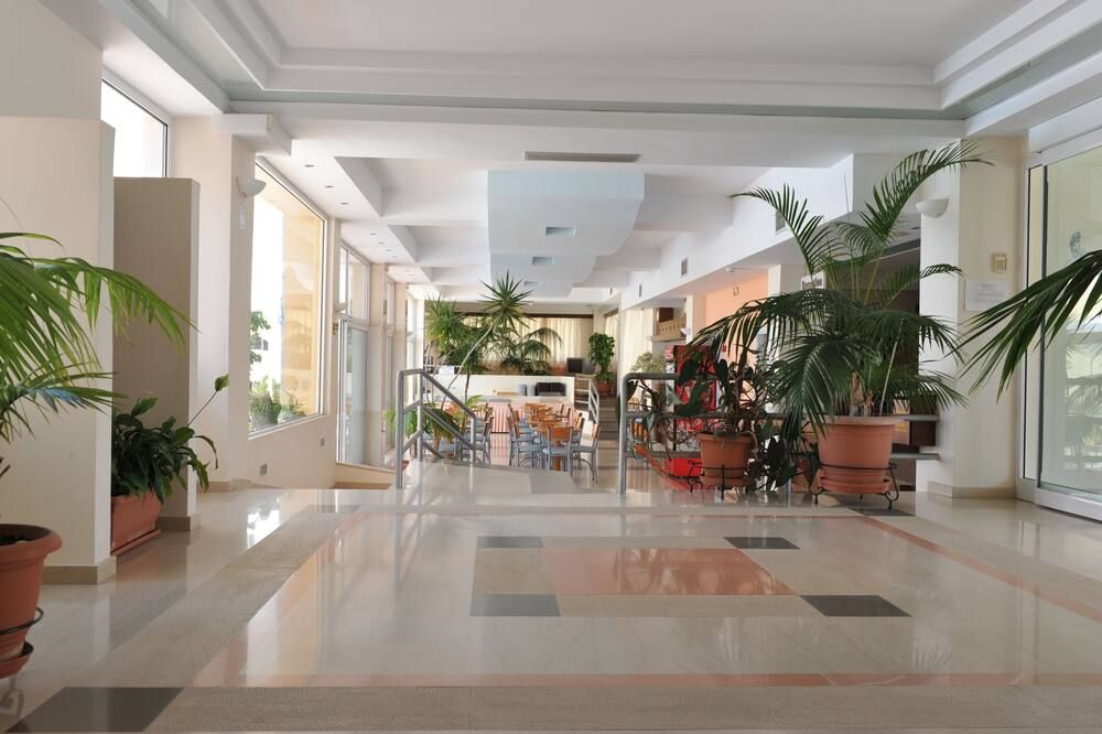 Adonis Hotel - Mitikas - Lobby