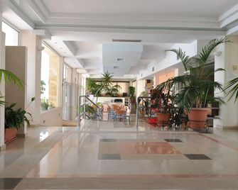 Adonis Hotel - Mitikas - Lobby