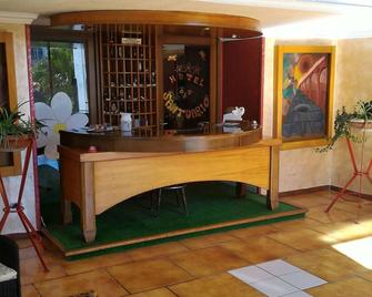 Hotel Santuario Pompei - פומפיי - דלפק קבלה