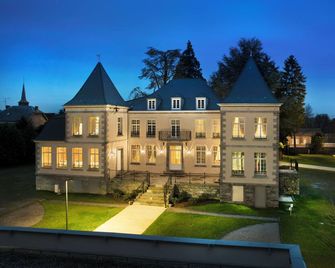 Manoir Le Carillon dOr - Maubeuge - Gebouw