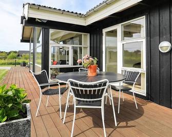 6 person holiday home in Hirtshals - Hirtshals - Patio