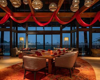 Pullman Ciawi Vimala Hills Resort Spa & Convention - Bogor - Restaurant